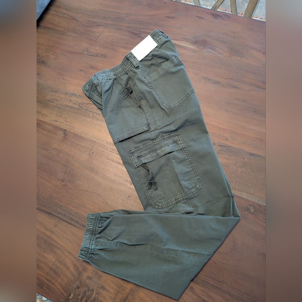 NWT American Eagle Baggy Jogger Army Green Size 000 Women's